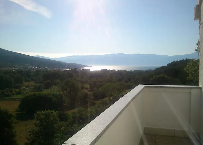 アパート Mujagic